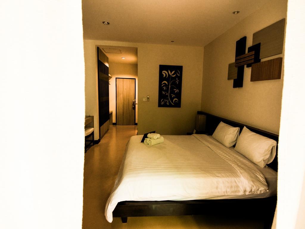 Baan Chumphon Hotel Pathio Exterior foto