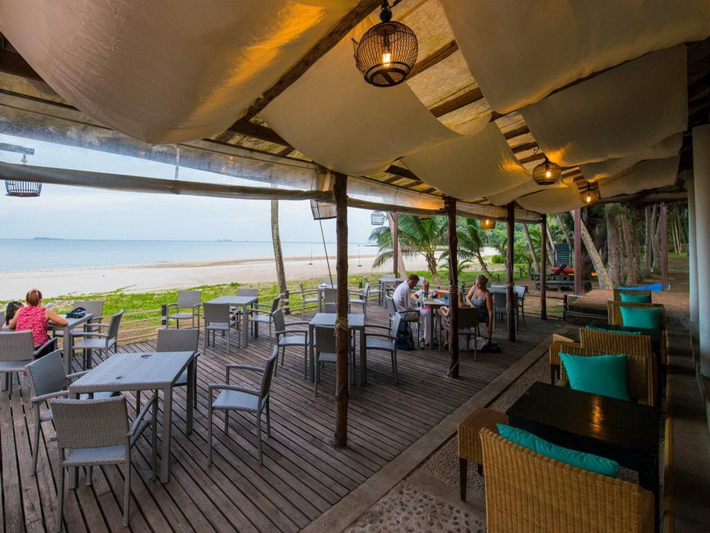 Baan Chumphon Hotel Pathio Exterior foto